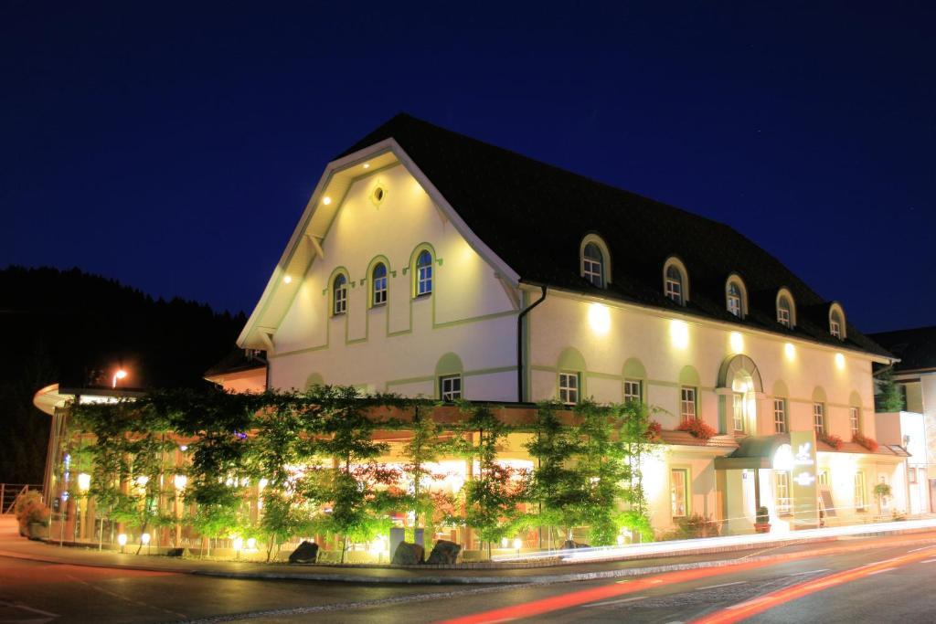 Hotel-Restaurant-Café Krainer Langenwang Esterno foto